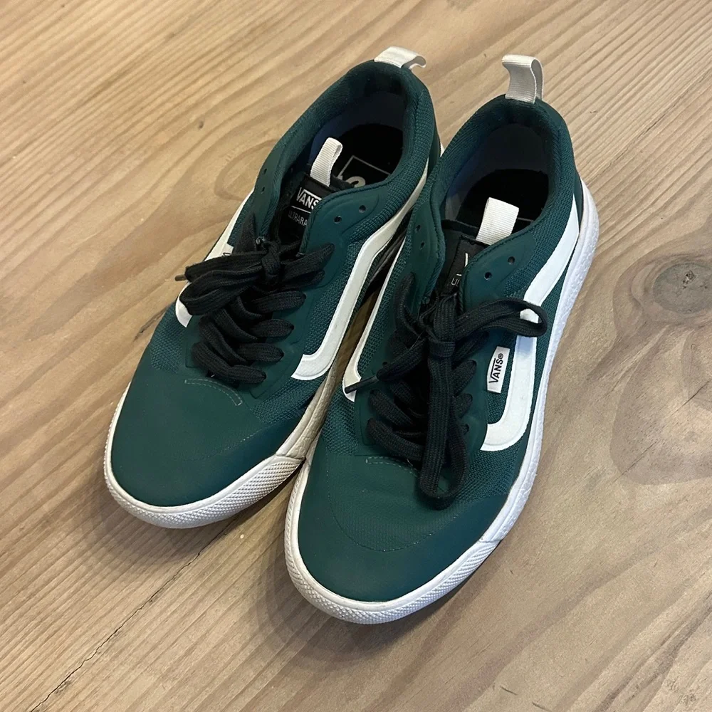 Vans - Picture 5 of 6
